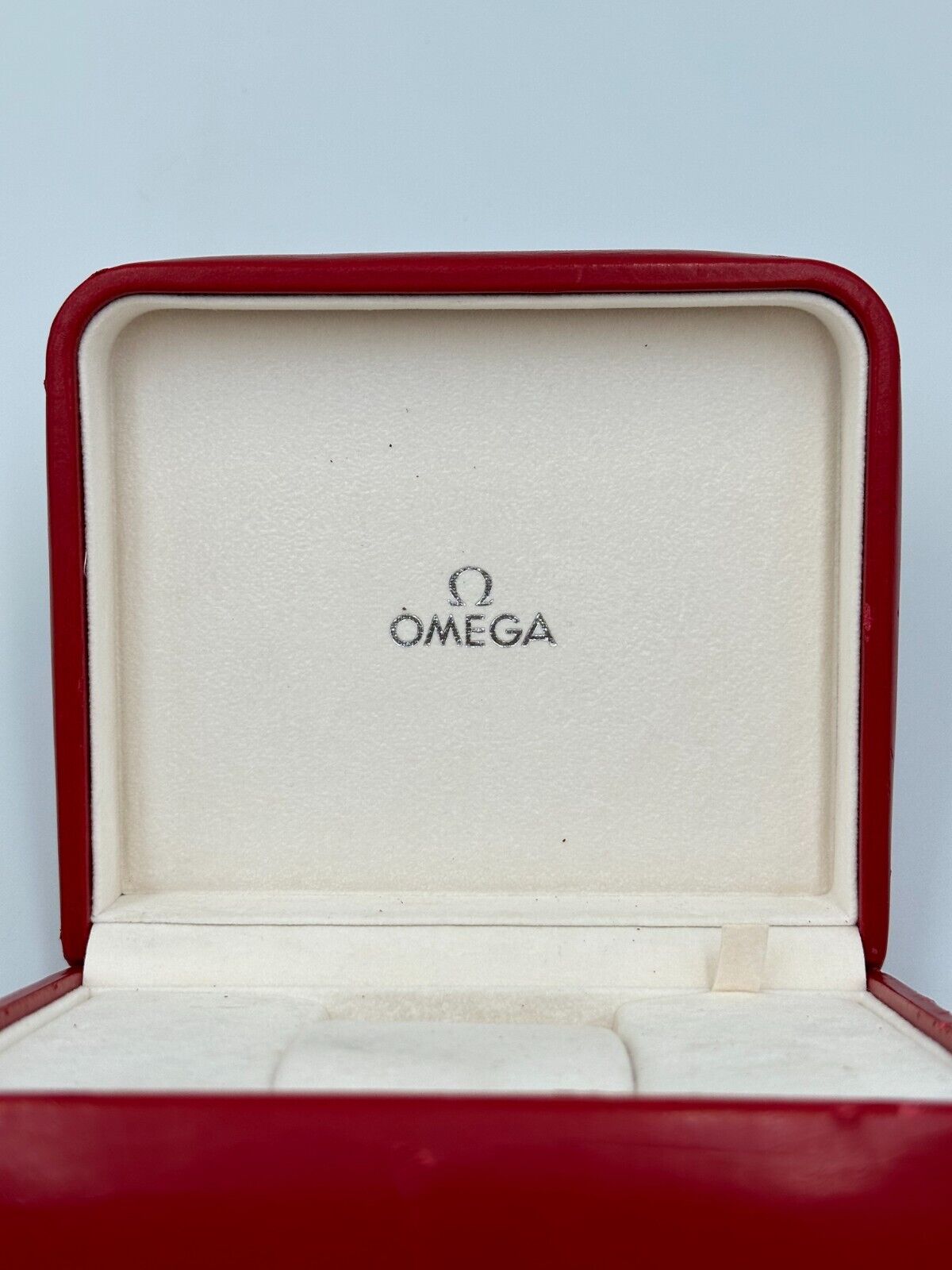 VINTAGE GENUINE OMEGA Speedmaster Seamaster Red watch box case wood 240226001yA