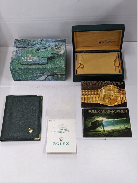 VINTAGE GENUINE ROLEX 16613 SUBMARINER watch box case 68.00.06 230927001y3S