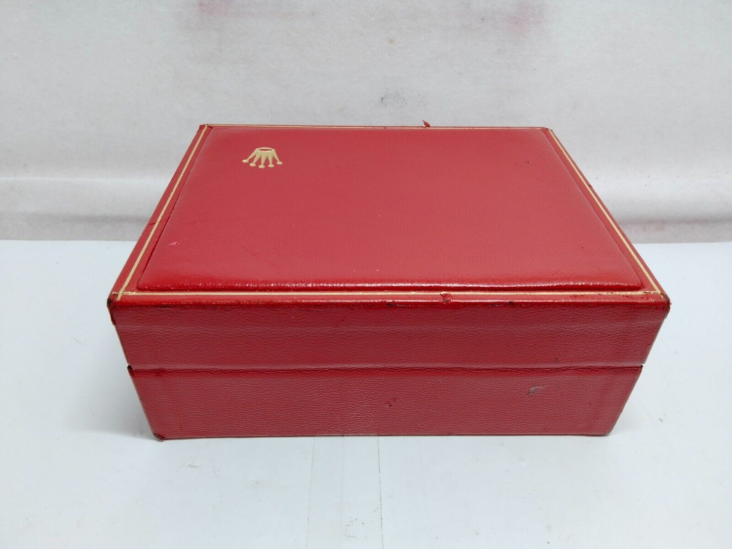 VINTAGE GENUINE ROLEX Caja de reloj roja 14.00.02 sin cojín interior...