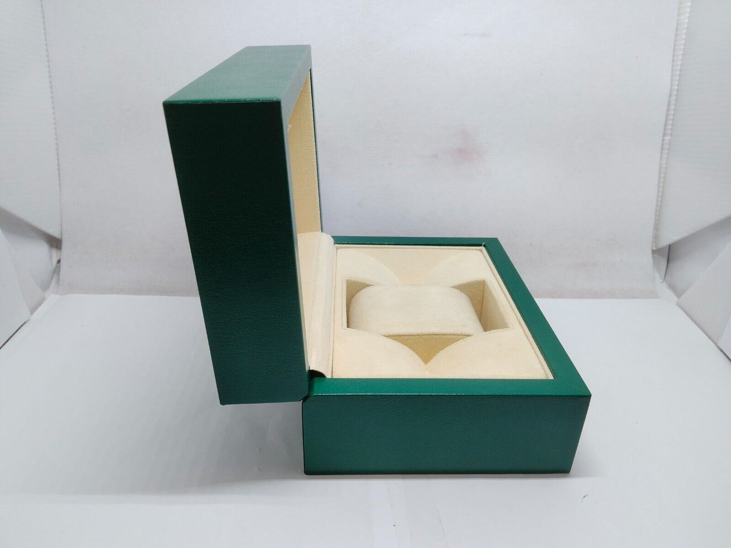 VINTAGE GENUINE ROLEX Green watch box case 39137.04 wave wood 230512001yS