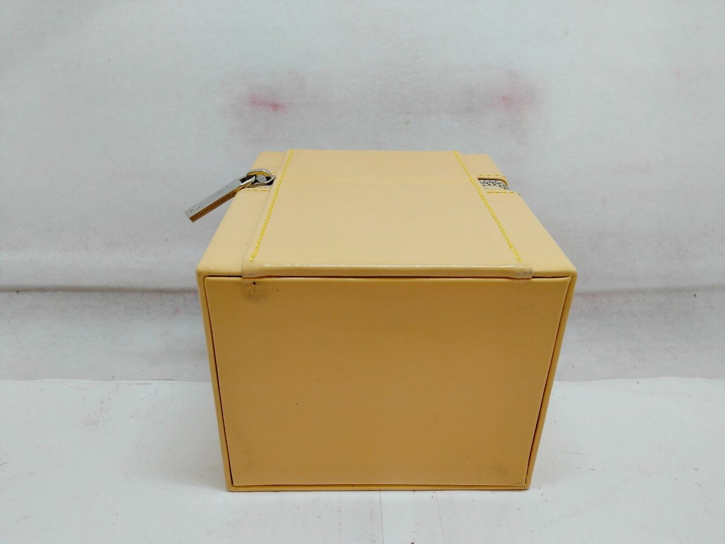 VINTAGE GENUINE LOUIS VUITTON Yellow watch box case wood leather 231101001y4S