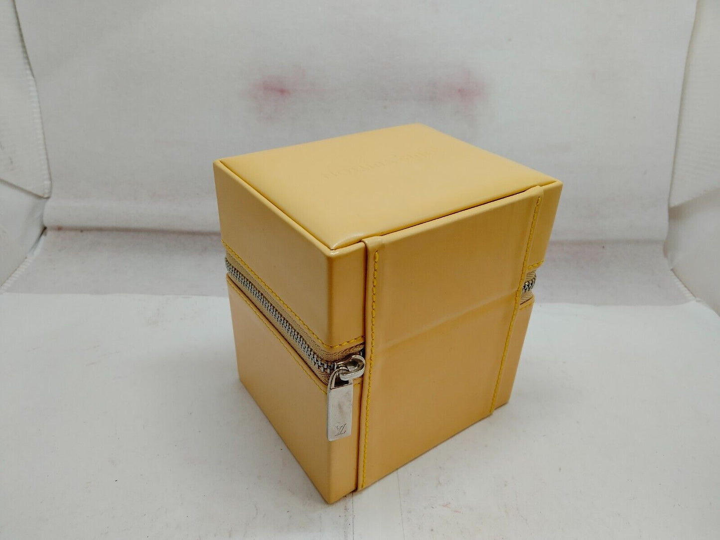 VINTAGE GENUINE LOUIS VUITTON Yellow watch box case wood leather 231101001y4S