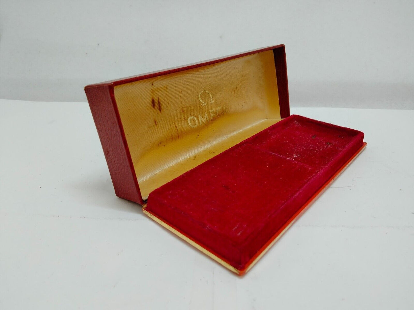 VINTAGE GENUINE OMEGA watch box case red leather 0714001yS