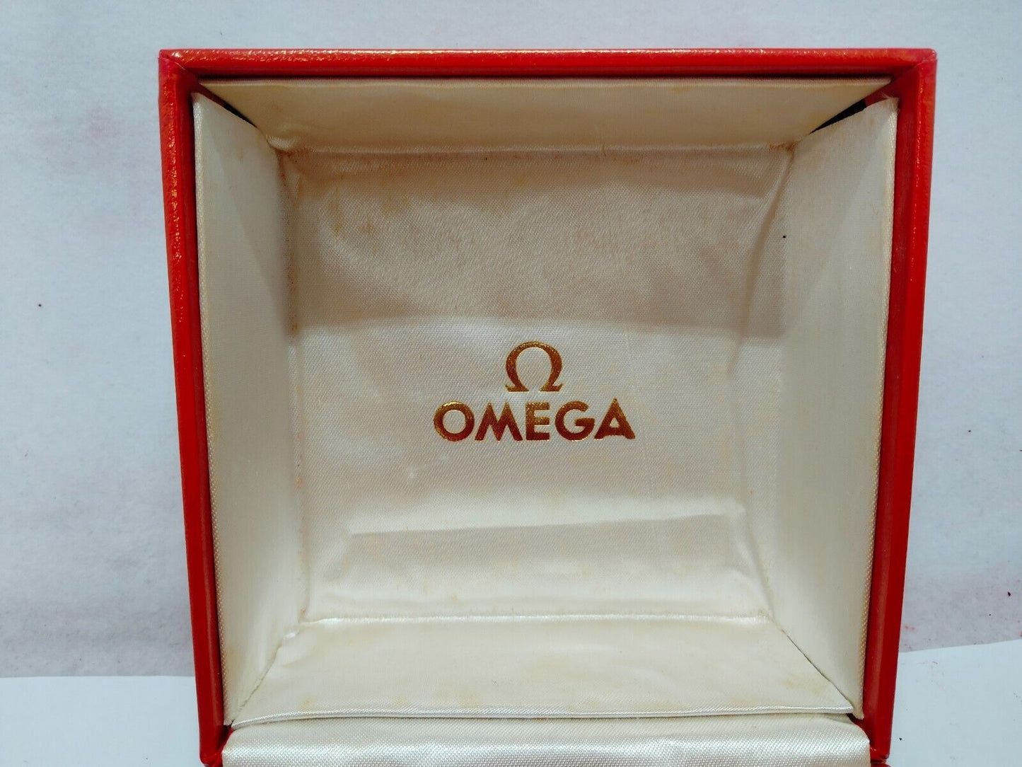 VINTAGE GENUINE OMEGA Speedmaster Seamaster watch box case red 230510001yS