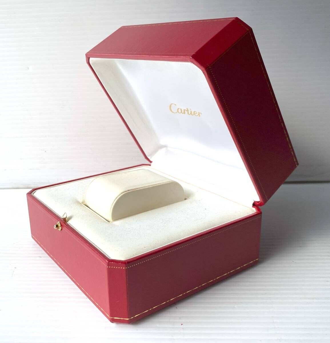 VINTAGE GENUINE Cartier Red COWA watch box case booklet wood white 231114001yS