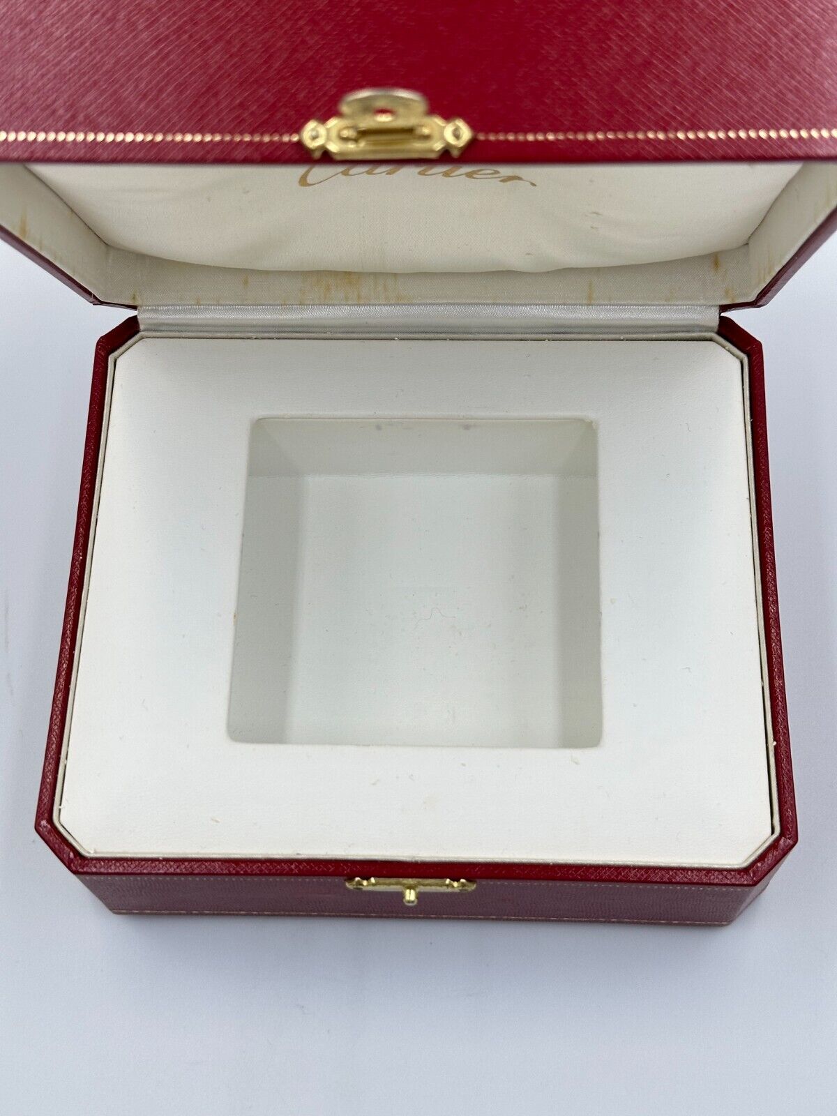 VINTAGE GENUINE CARTIER Red watch box case wood Booklet COWA 0043 240219001yA