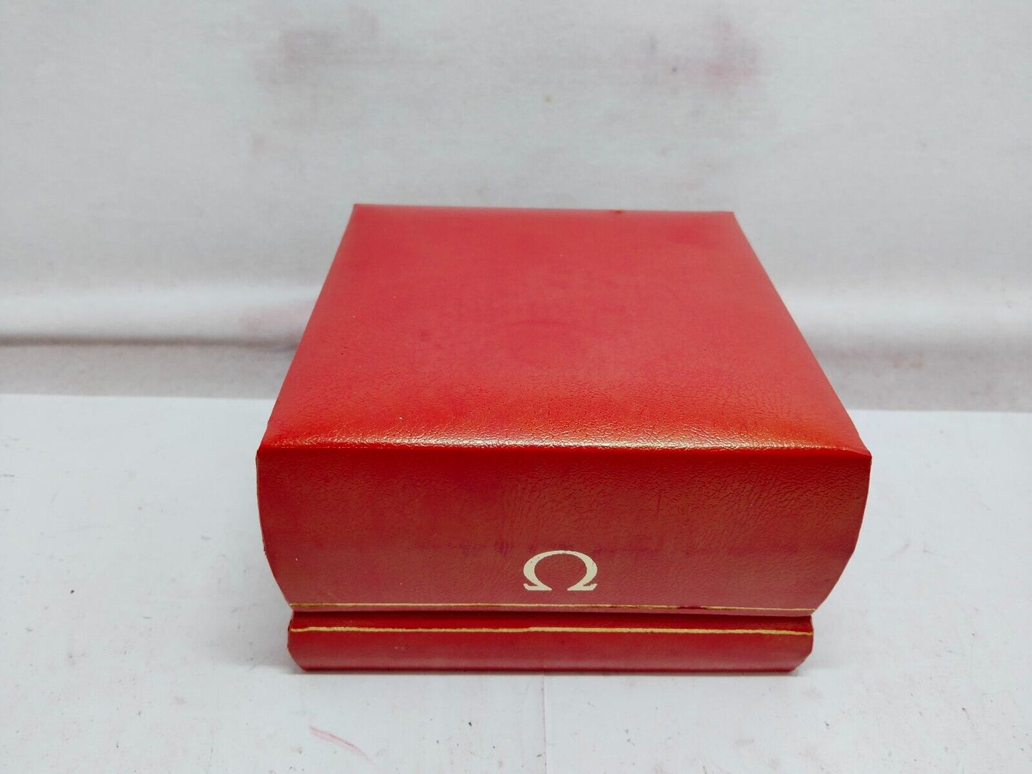 VINTAGE GENUINE OMEGA Seamaster Speedmaster watch box case red wood 230707004yS