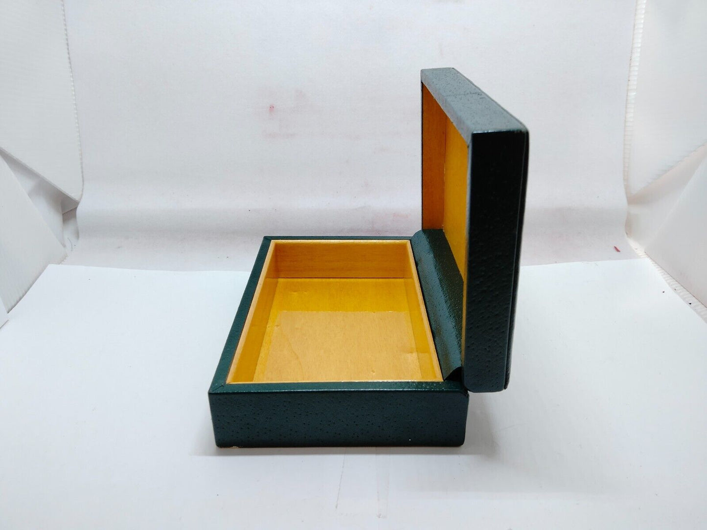 VINTAGE GENUINE ROLEX Green watch box case 68.00.3 no inner cushion 1029002y2S