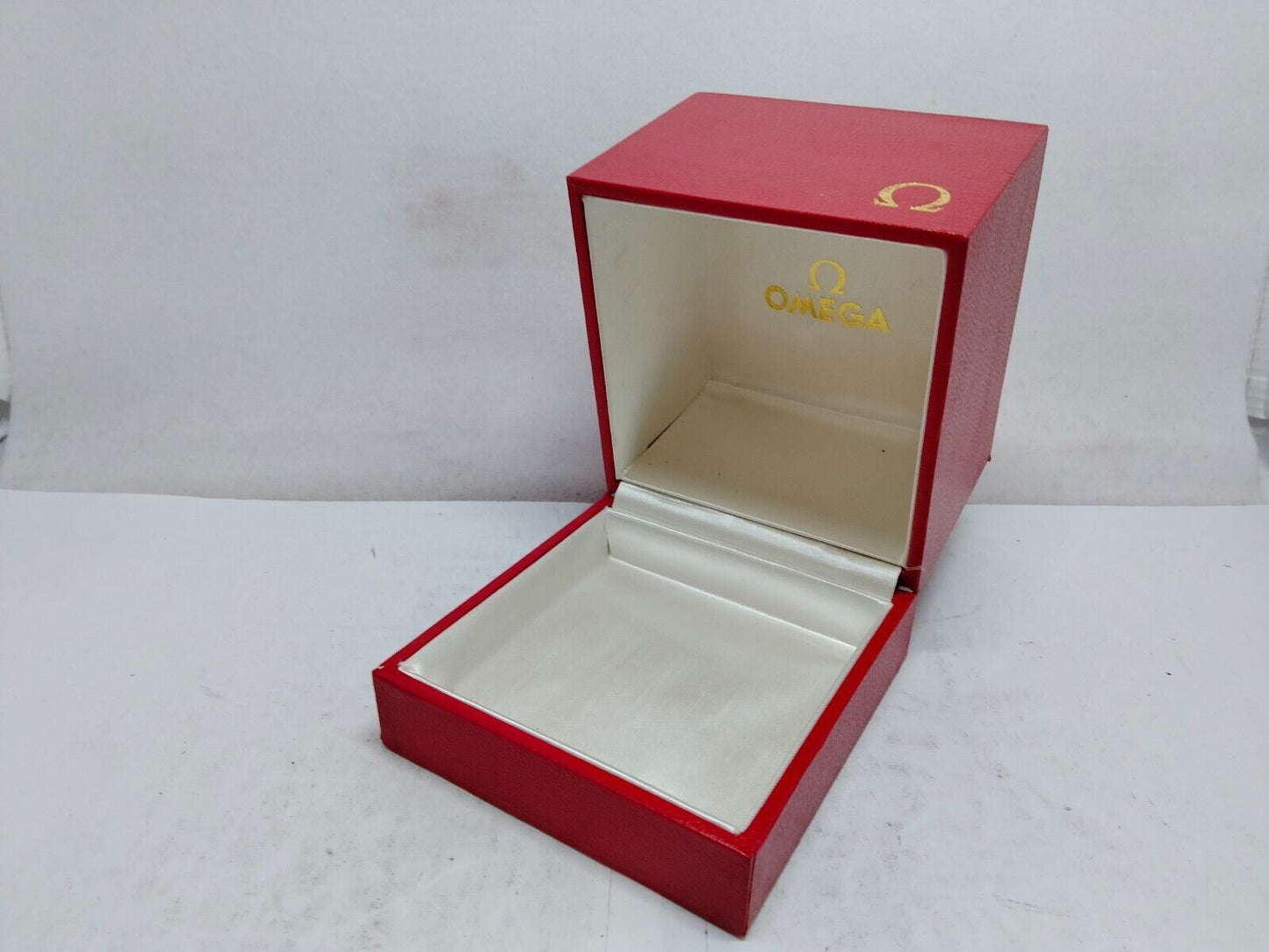 GENUINE OMEGA Speedmaster Seamaster Red watch box case no inner 230606010y7S