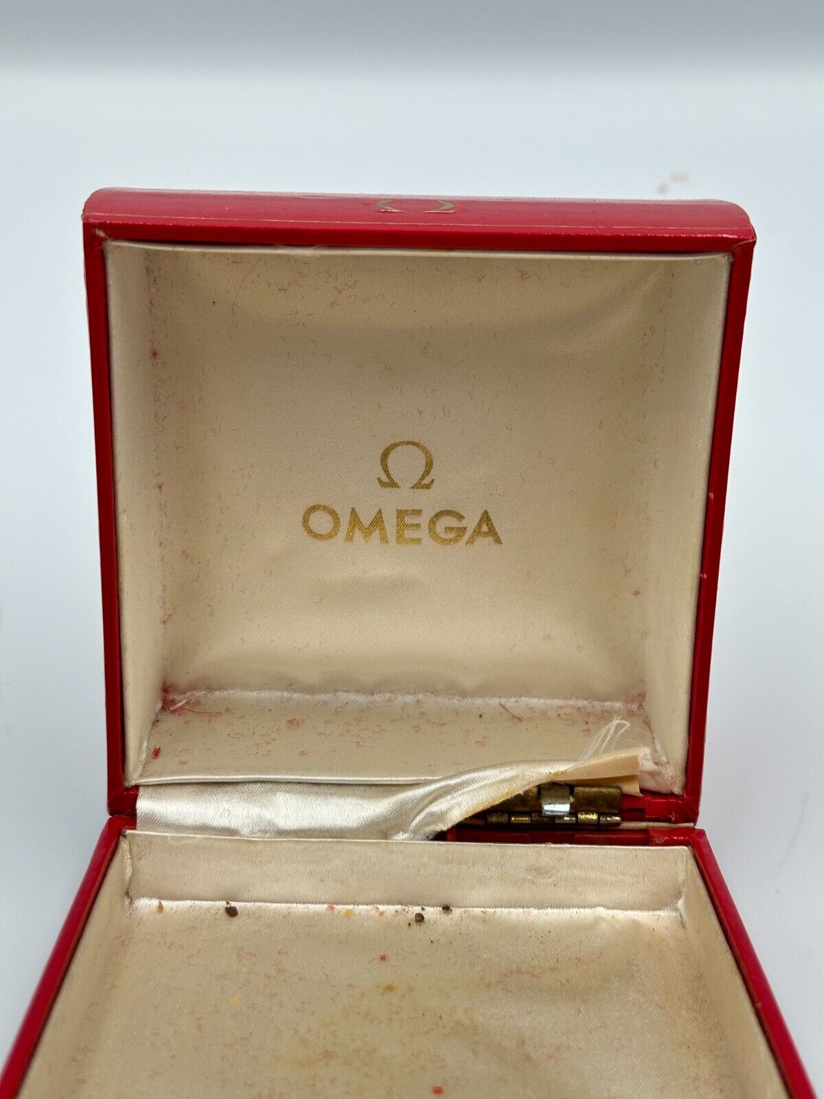 VINTAGE GENUINE OMEGA Red watch box case wood leather 240208005yA