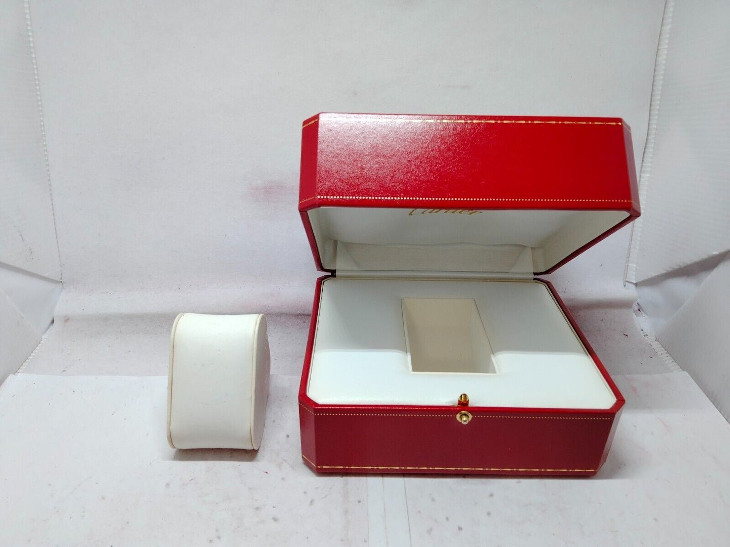 VINTAGE GENUINE CARTIER Red watch box case booklet wood leather 230914010yS