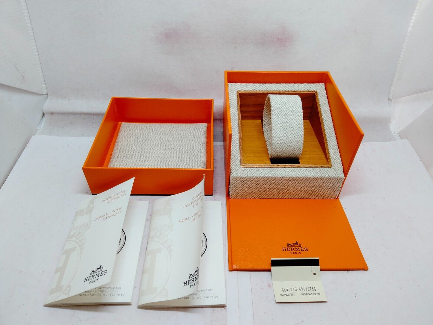 VINTAGE GENUINE HERMES Orange watch box wood leather booklet wood 231105003yS