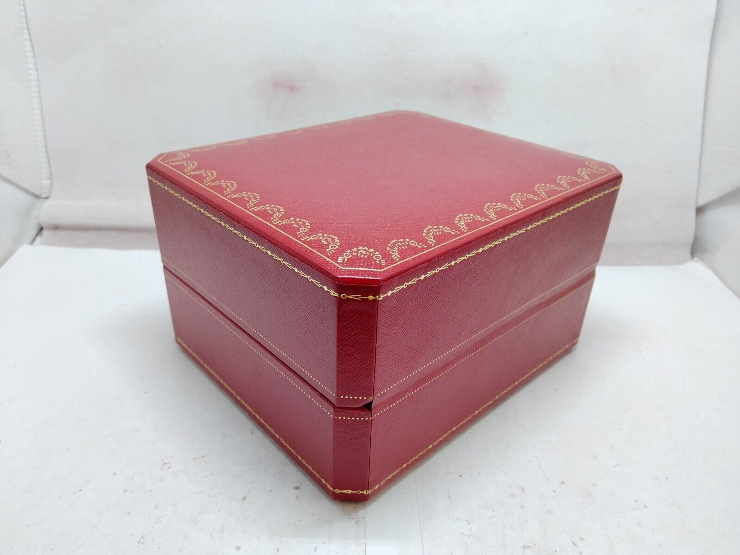 VINTAGE GENUINE CARTIER watch box case red wood leather white 231113021mS