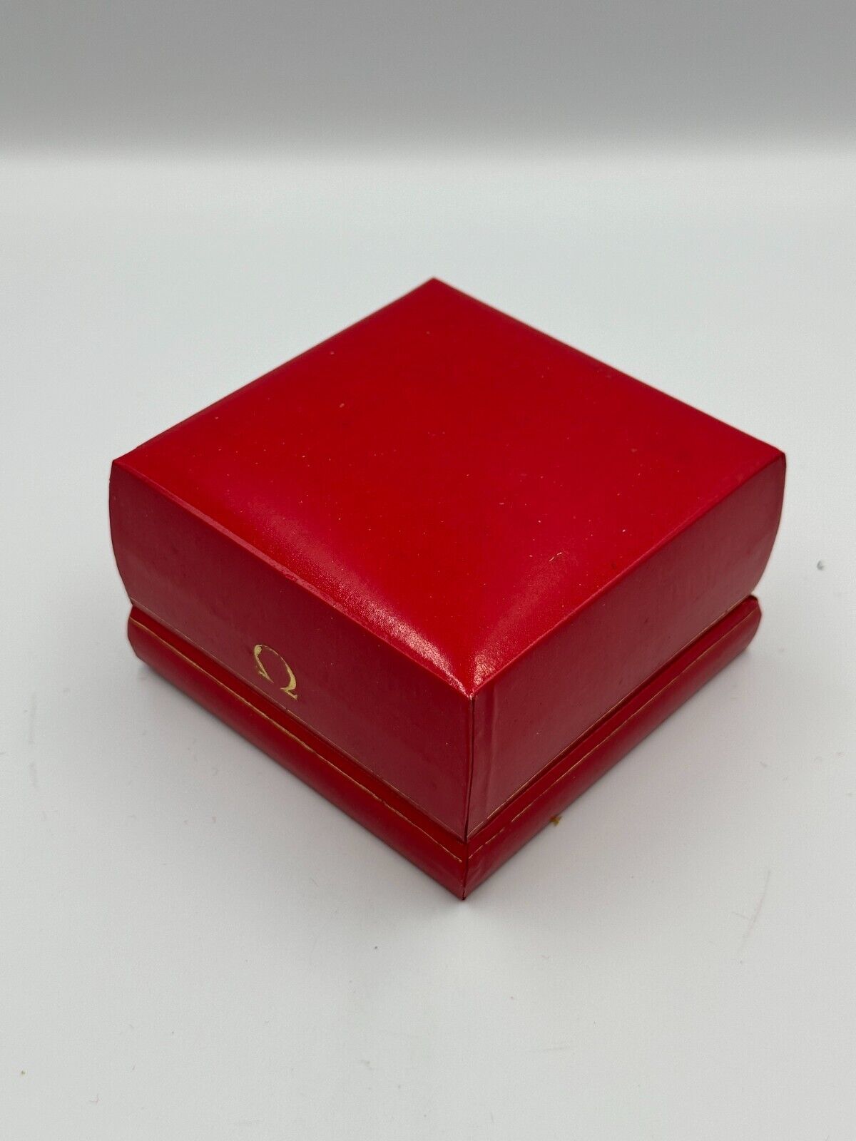 VINTAGE GENUINE OMEGA Red watch box case wood leather 240208005yA