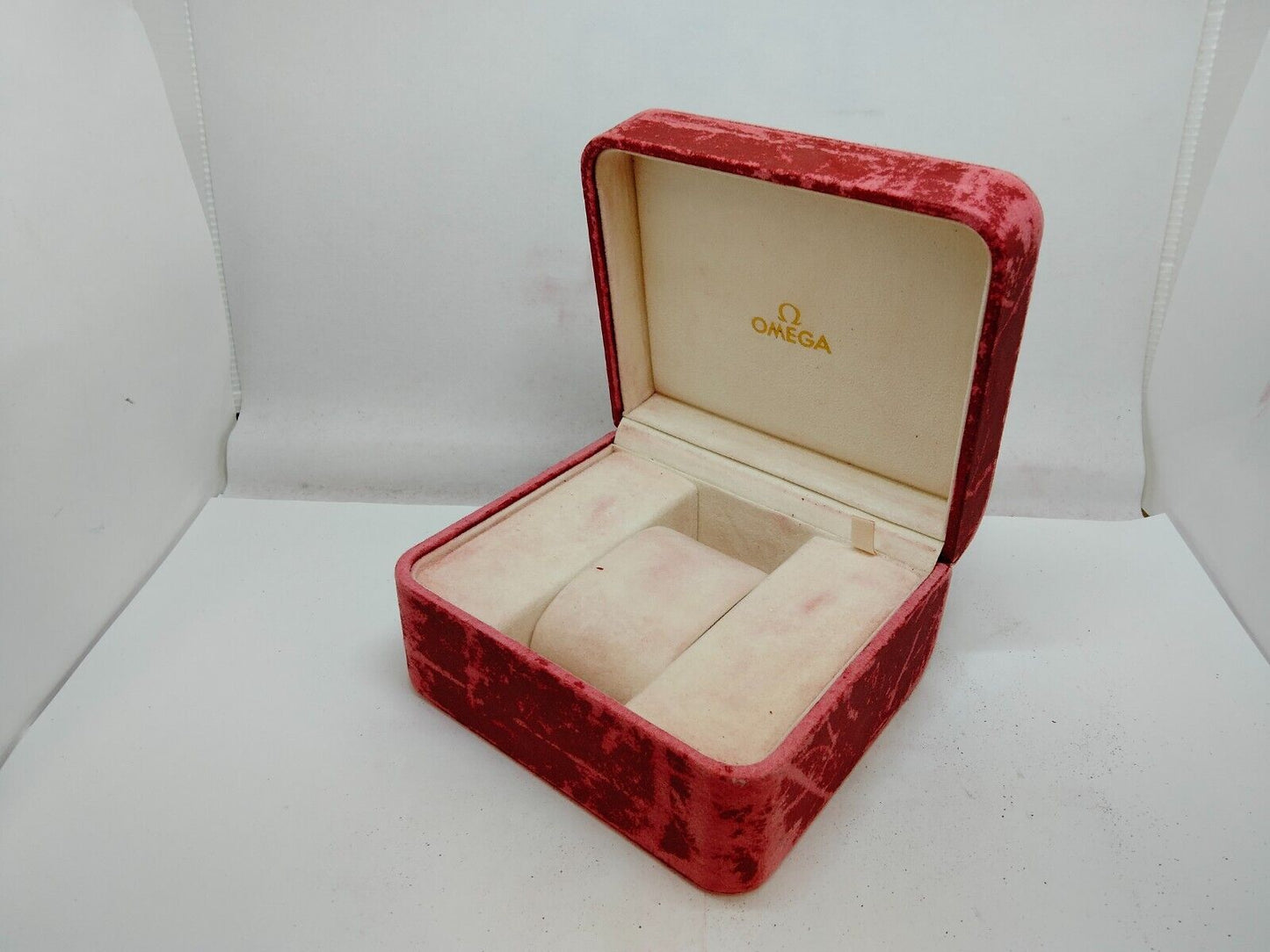 VINTAGE GENUINE OMEGA Speedmaster Seamaster red watch box case leather 0915003yS