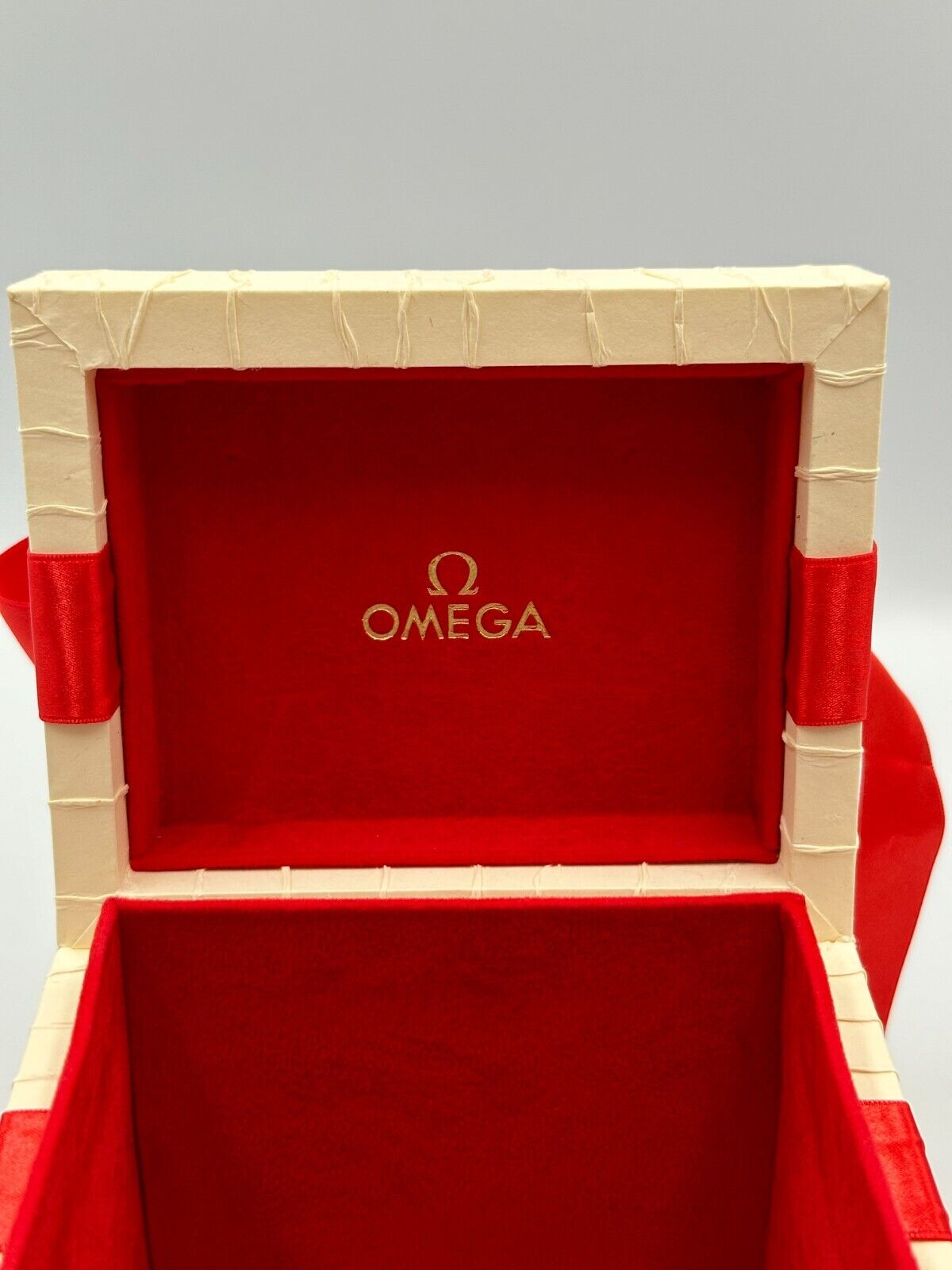 VINTAGE GENUINE OMEGA red watch box case Booklet link Womens ladies 240225011y2A