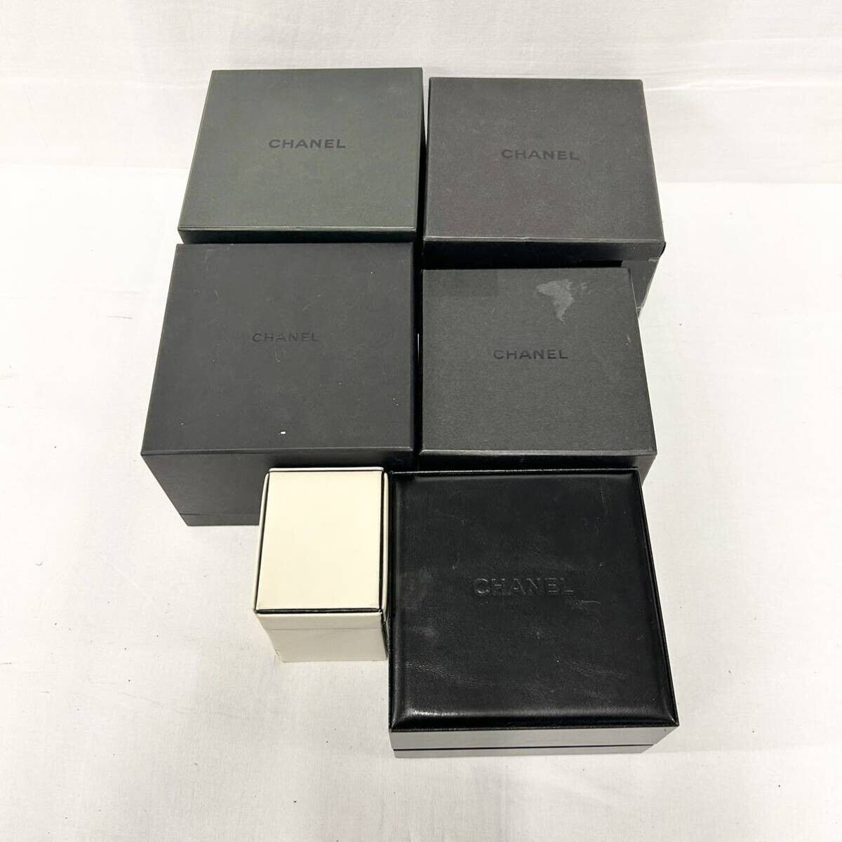 VINTAGE GENUINE CHANEL watch box case Black wood leather 12 set 231116004yS