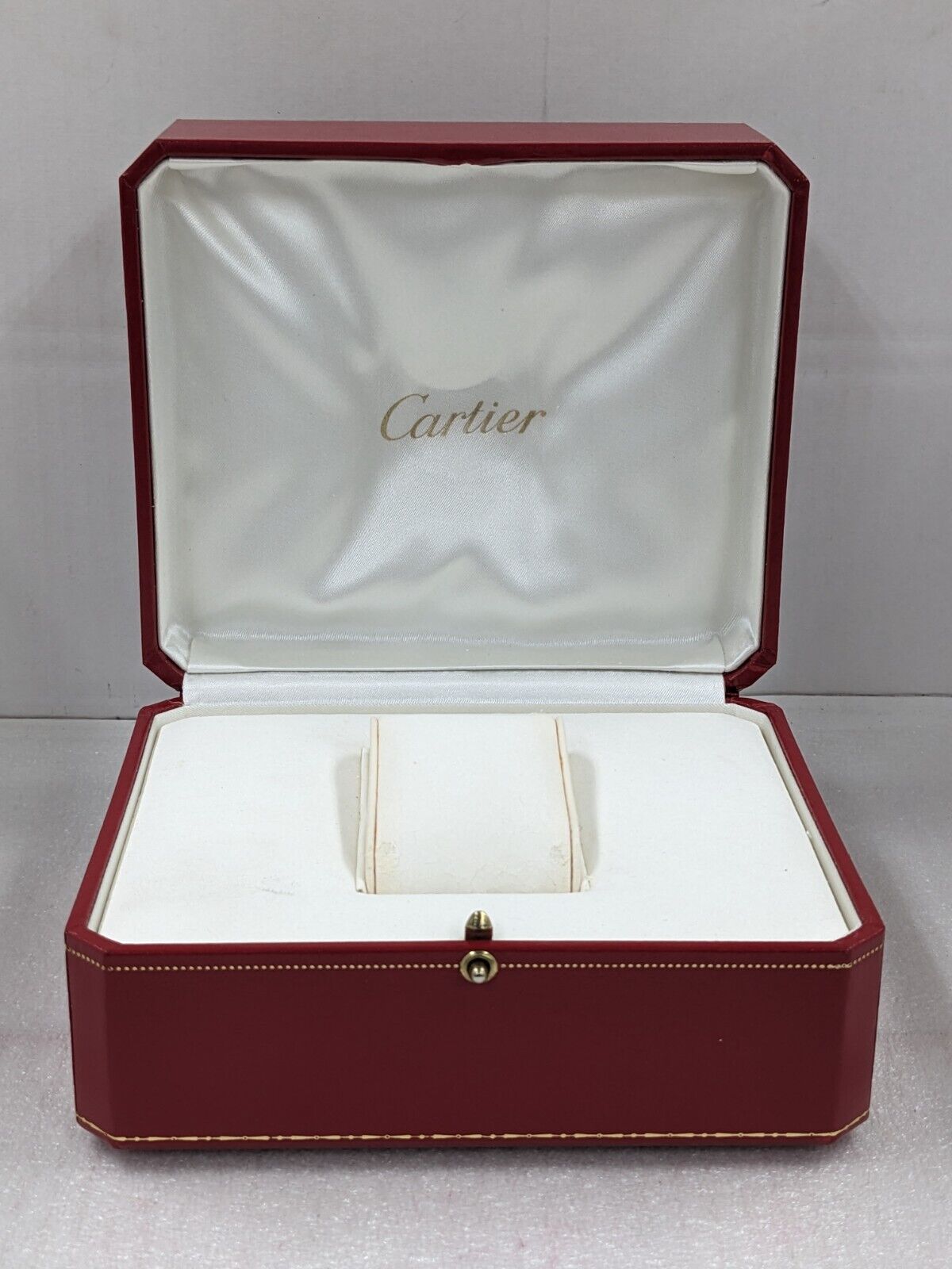 VINTAGE GENUINE CARTIER Watch box case white red CO 1018 wood 230921007y3S