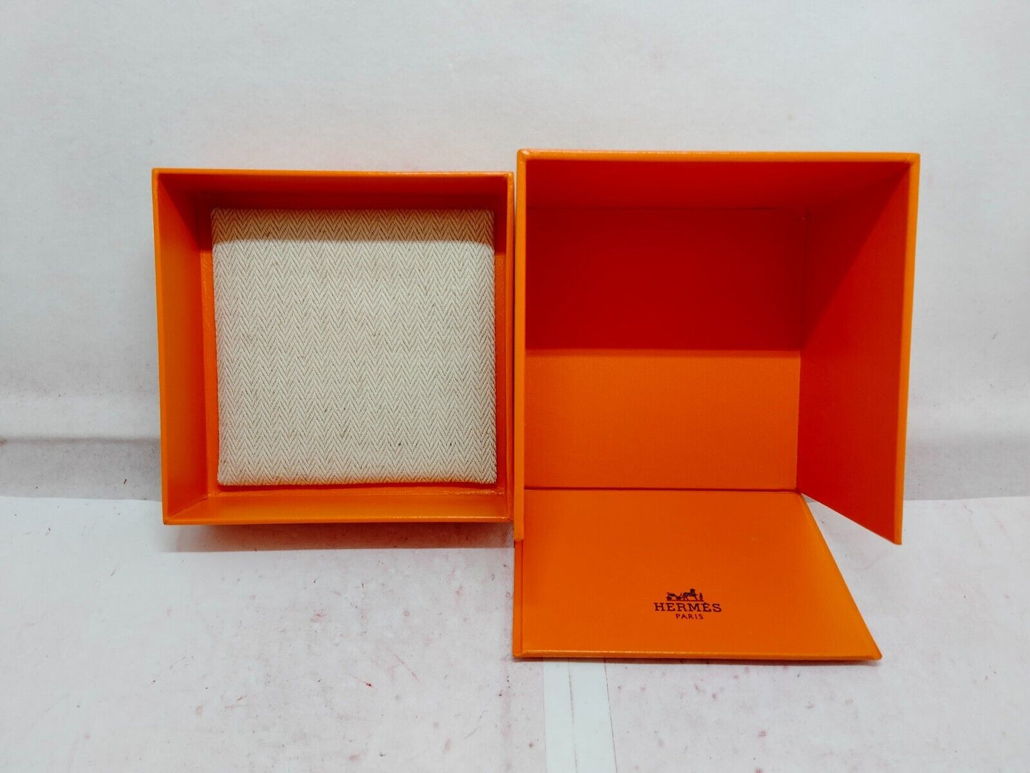 VINTAGE GENUINE HERMES Orange watch box wood leather booklet wood 231105003yS