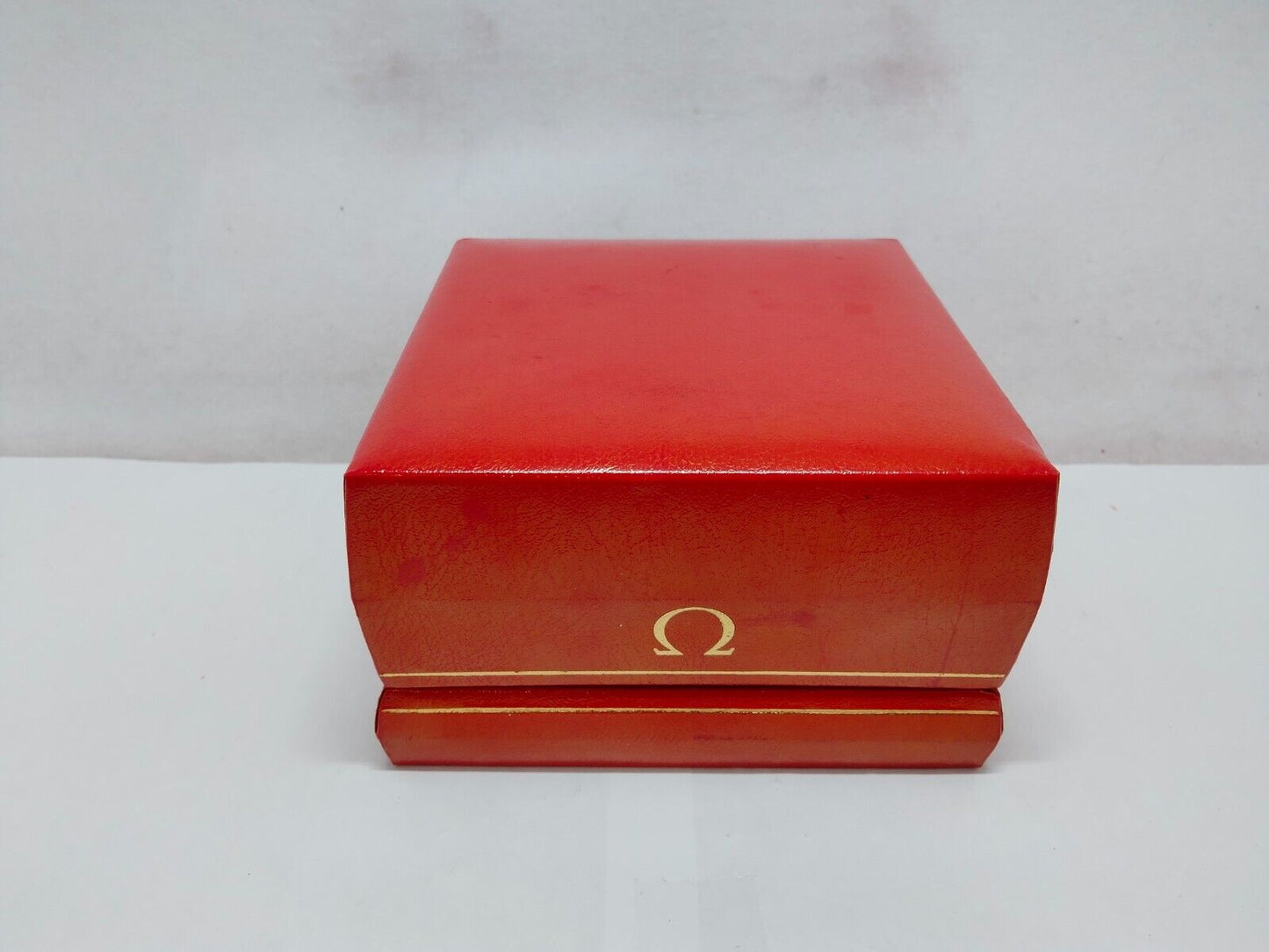 VINTAGE GENUINE OMEGA Speedmaster Seamaster watch box case red 230510001yS