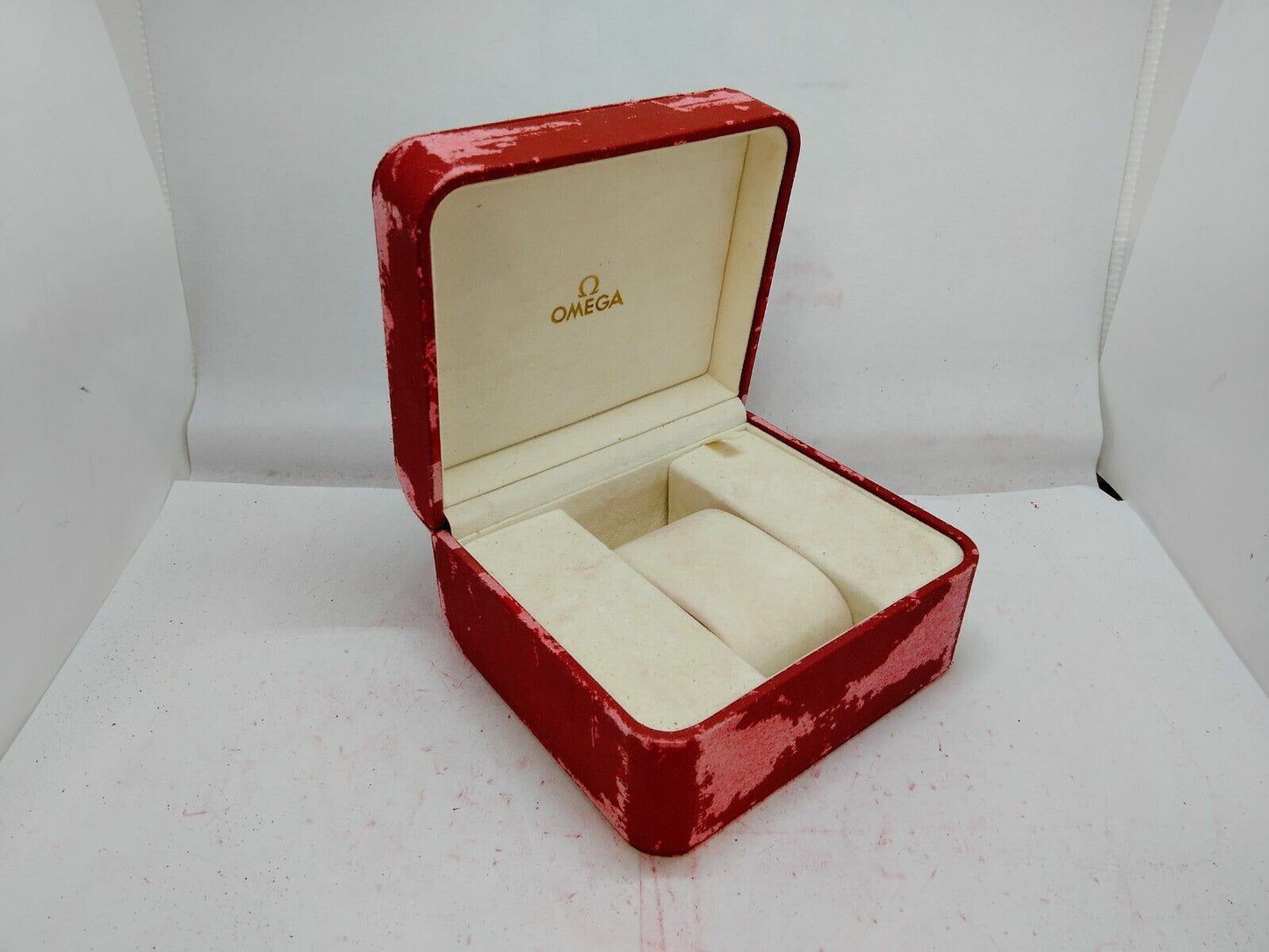 VINTAGE GENUINE OMEGA Speedmaster Seamaster Red watch box case 0912008y1S