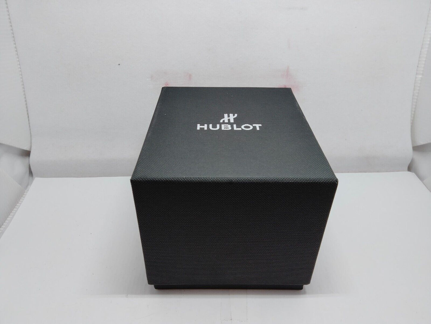 VINTAGE GENUINE HUBLOT watch box case black leather 1026004eS