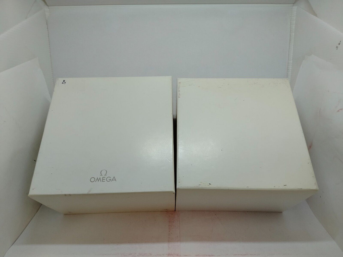 GENUINE OMEGA Speedmaster Seamaster Red watch box case booklet  Link  0914001yS