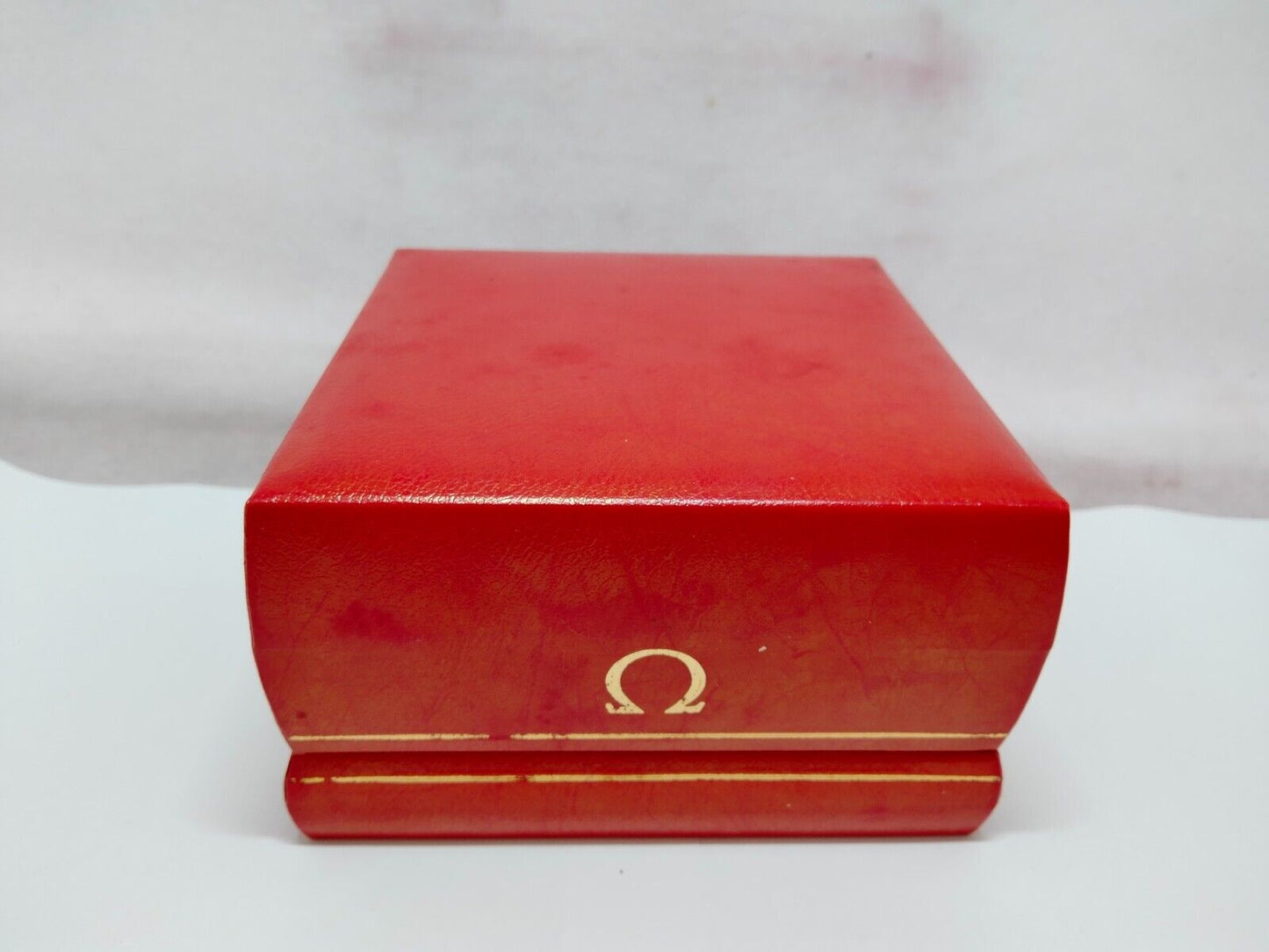 VINTAGE GENUINE OMEGA Seamaster Speedmaster watch box case red wood 230622001y2S