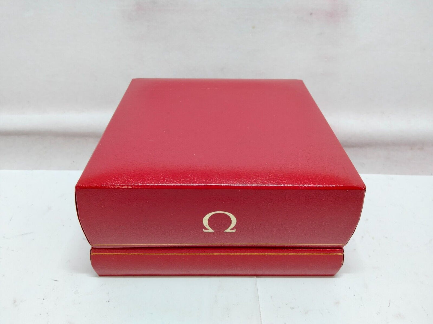 VINTAGE GENUINE OMEGA Seamaster Speedmaster watch box case red wood 230724002yS