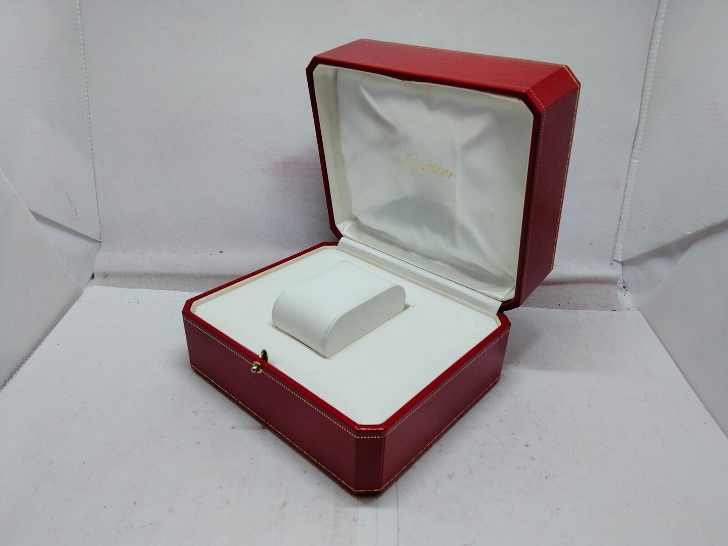 VINTAGE GENUINE CARTIER CO 1018 Red watch box case CO 1018 white 230921007y1S