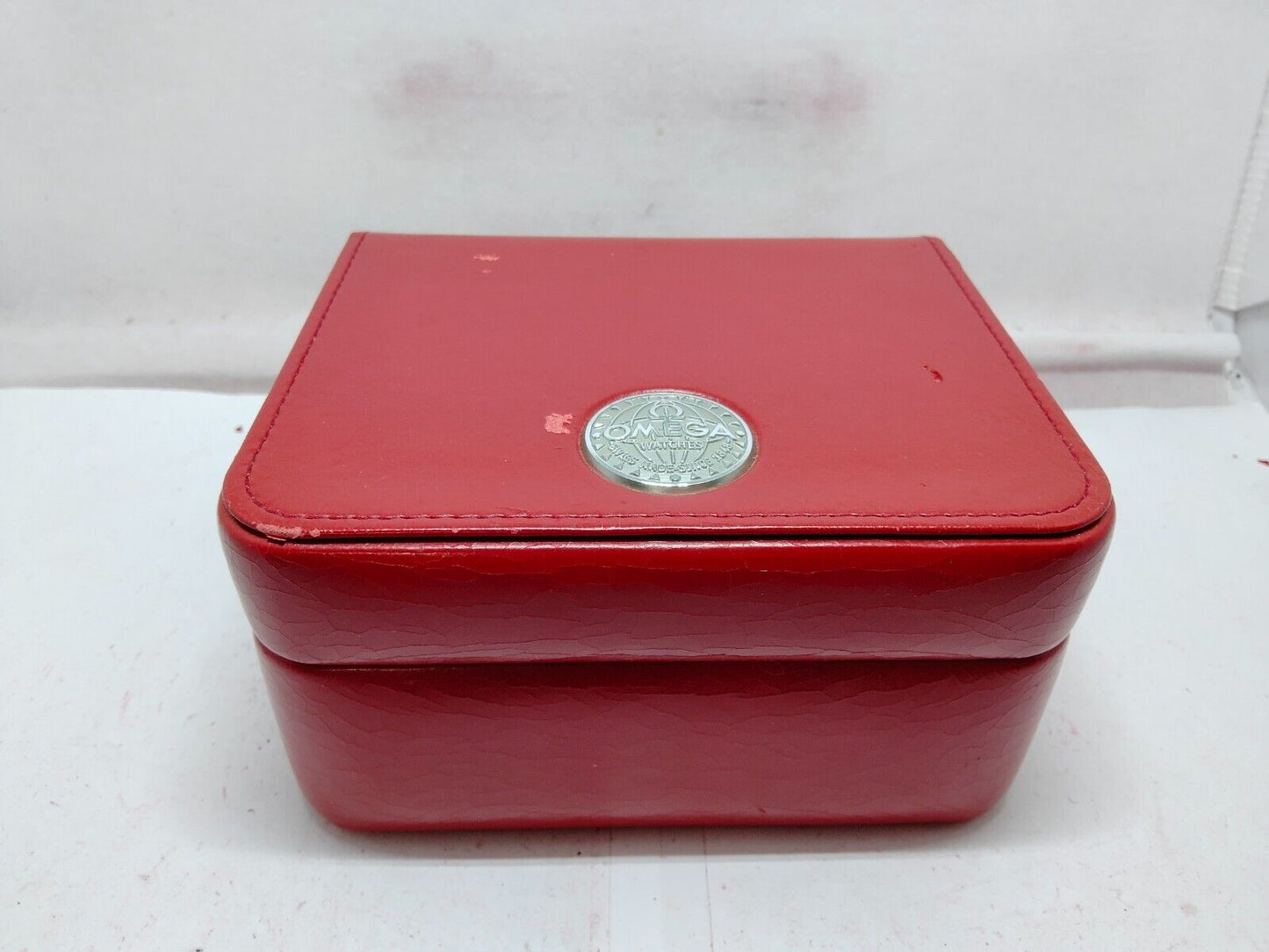 VINTAGE GENUINE OMEGA Speedmaster Seamaster RED watch box case wood 230829012yS