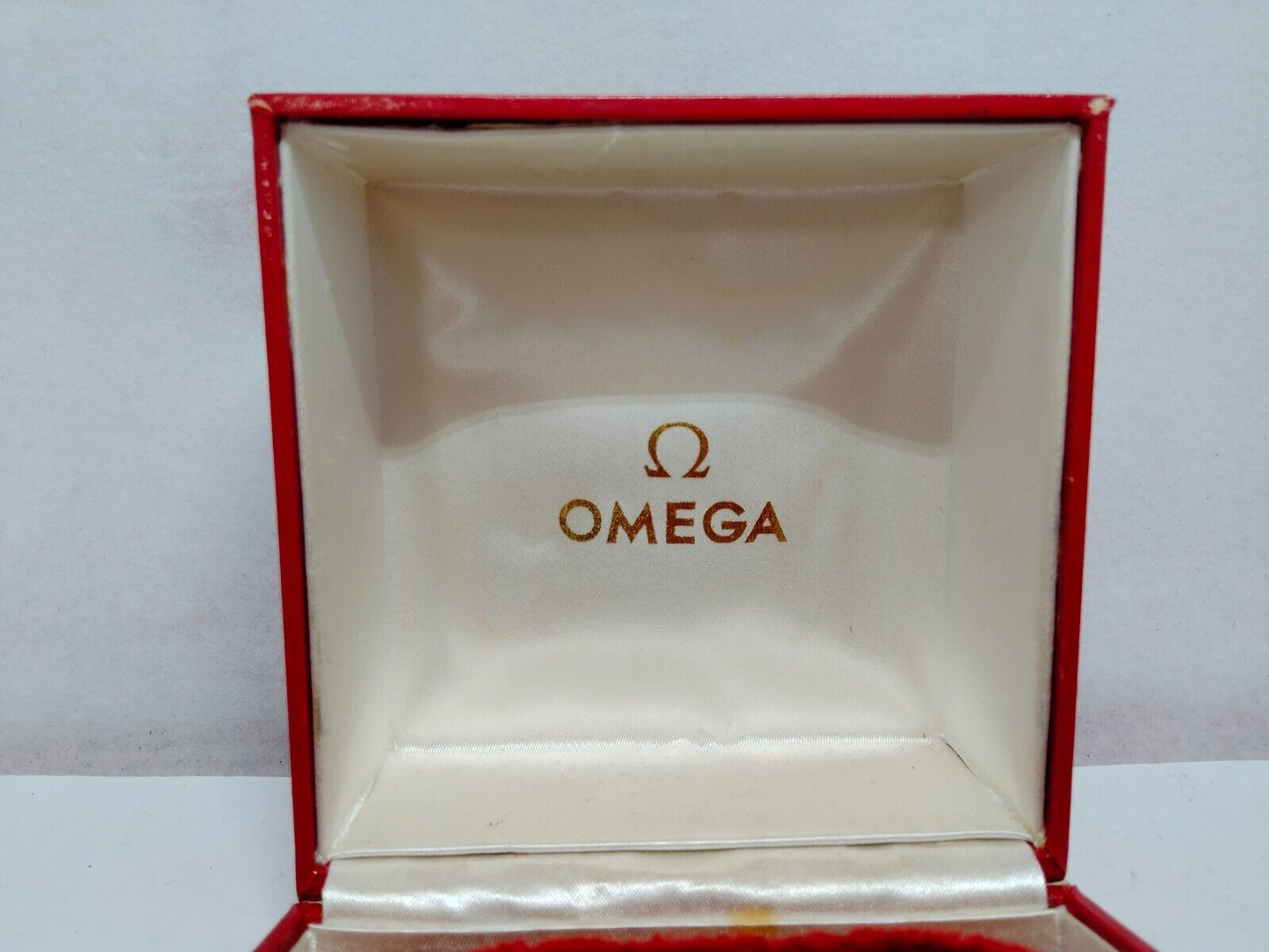 VINTAGE GENUINE OMEGA Speedmaster Seamaster watch box case red 230509002e1S