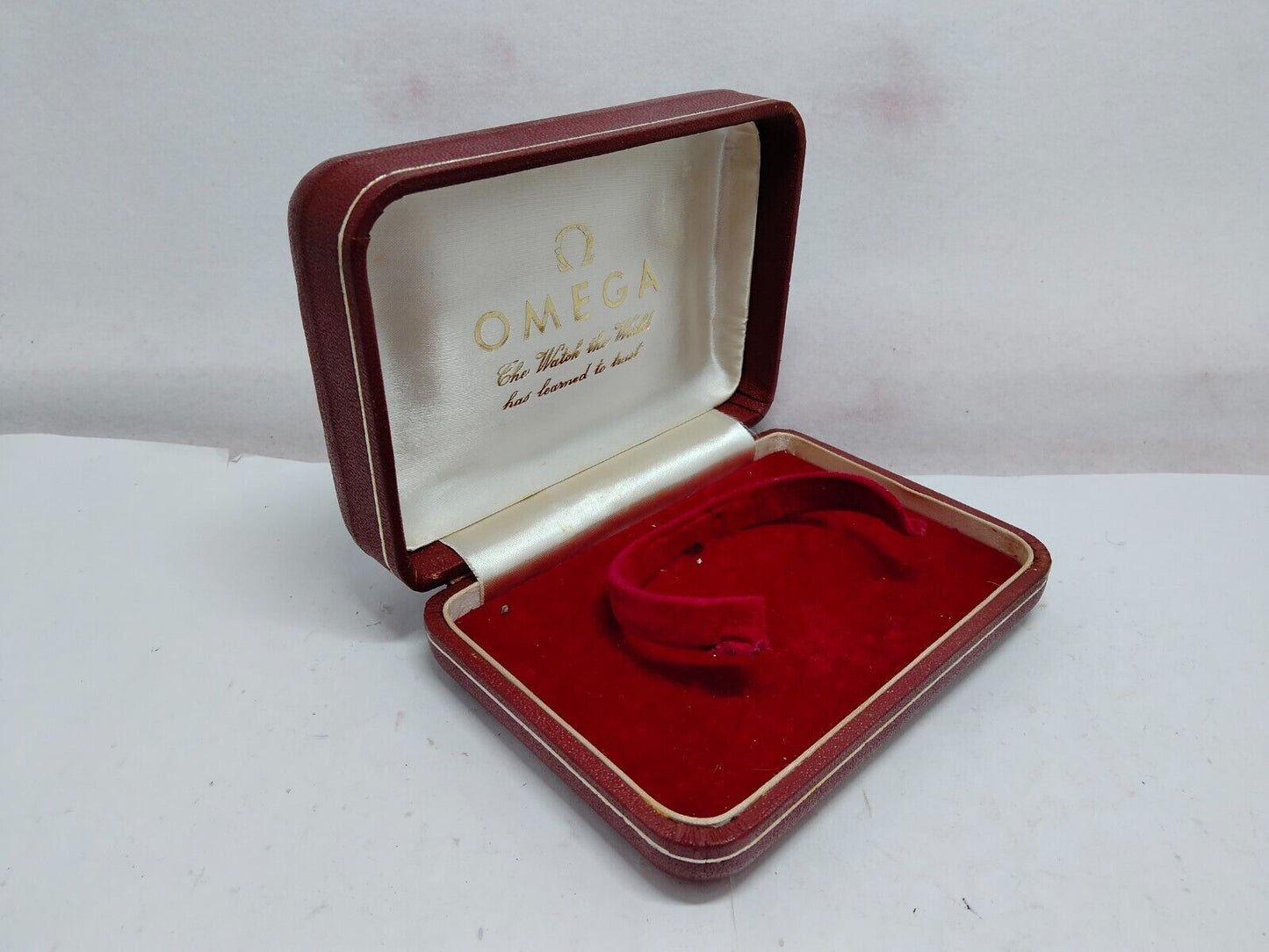 VINTAGE GENUINE OMEGA watch box case red wood leather 1220003yS