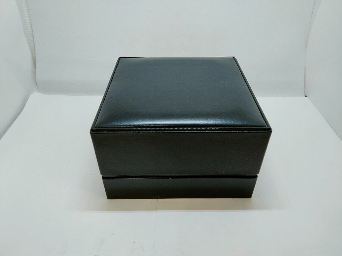 VINTAGE GENUINE CHANEL Black watch box case 0612004y2S