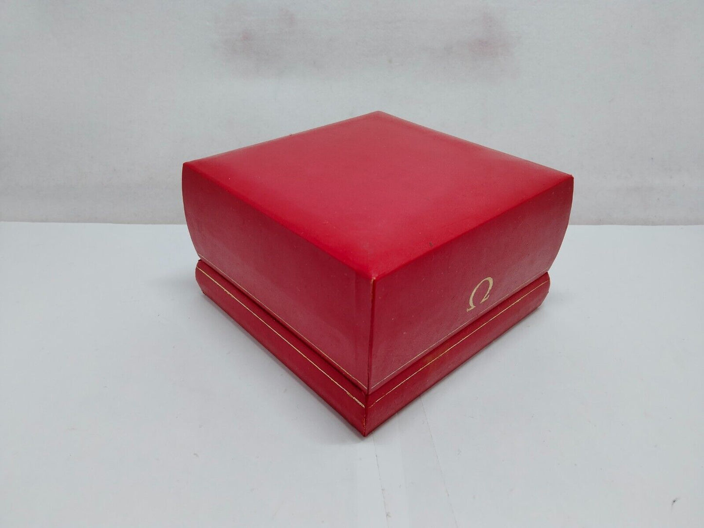 VINTAGE GENUINE OMEGA Speedmaster Seamaster watch box case red 230509002e1S