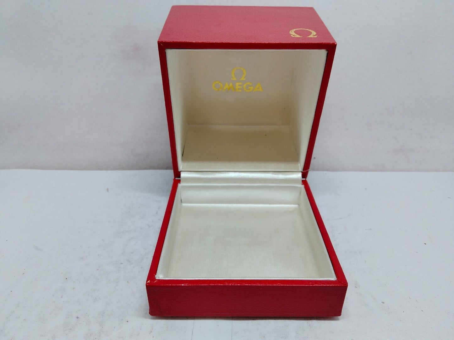 GENUINE OMEGA Speedmaster Seamaster Red watch box case no inner 230606010y7S