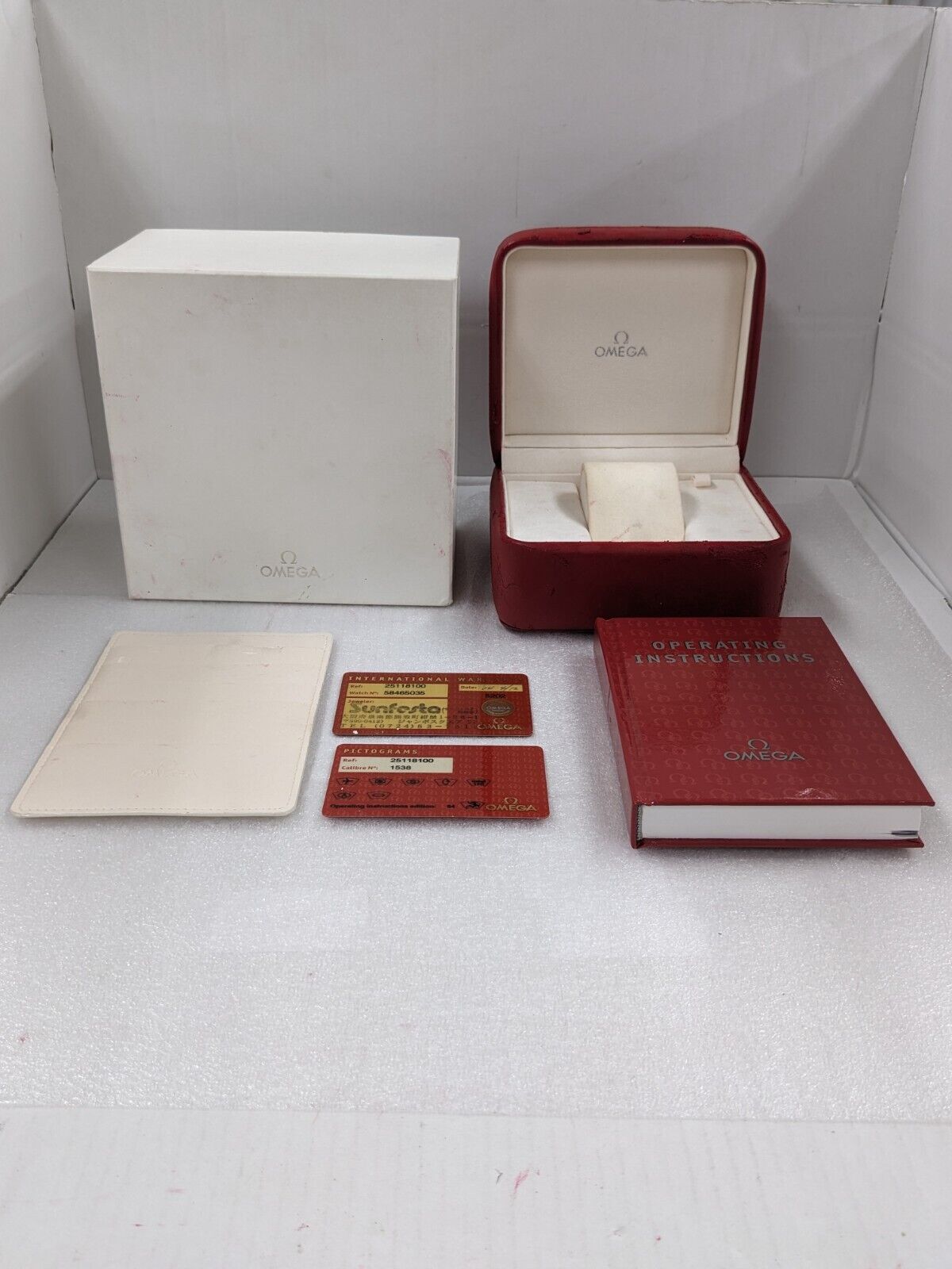 VINTAGE GENUINE OMEGA Speedmaster Seamaster Red watch box case card 231015001y3S