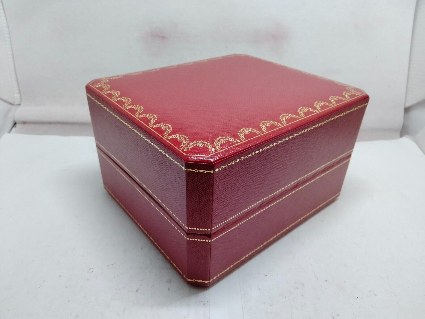 VINTAGE GENUINE CARTIER watch box case red wood leather DVD white 231113020mS