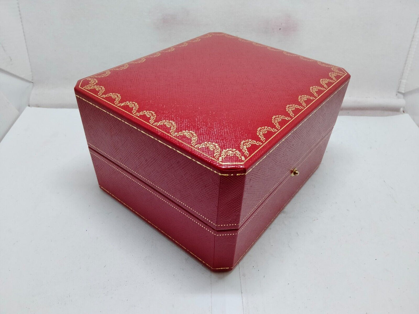 VINTAGE GENUINE CARTIER red watch box case wood leather white 230912012yS