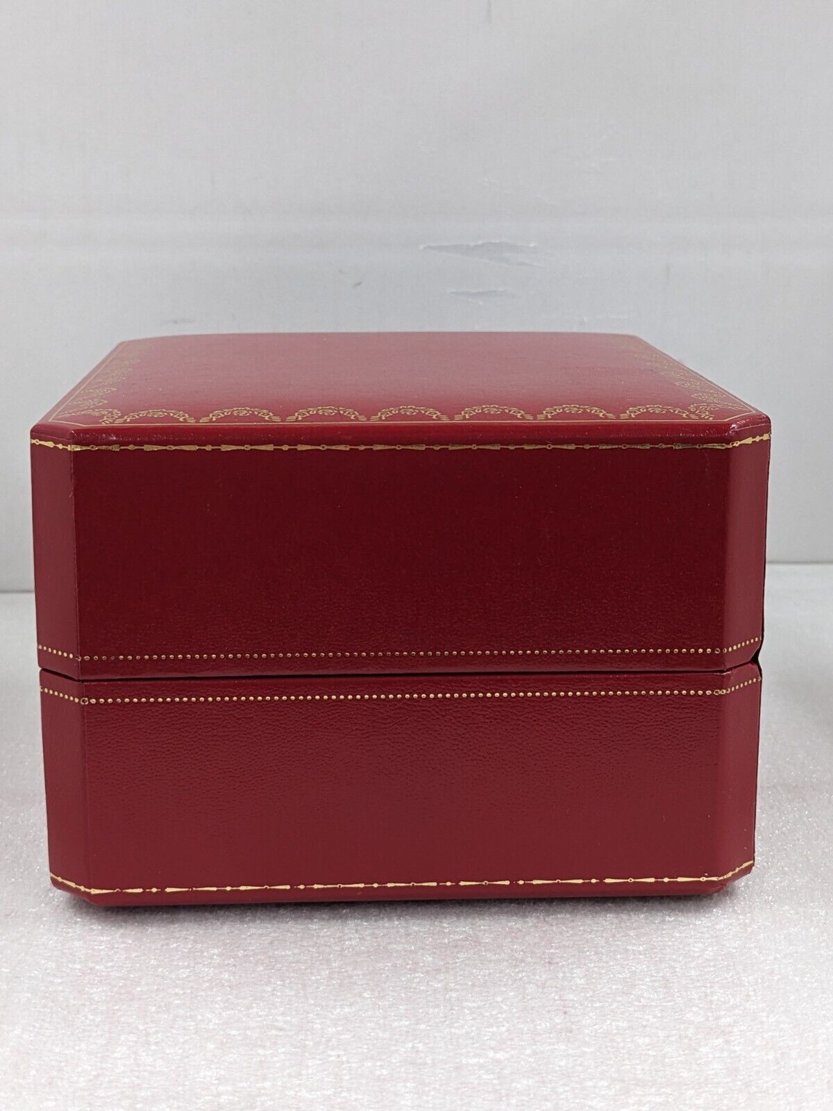 VINTAGE GENUINE CARTIER Watch box case white red CO 1018 wood 230921007y3S