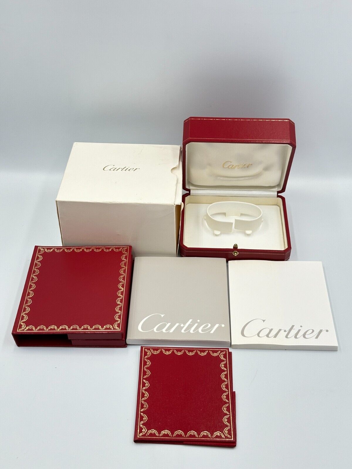 VINTAGE GENUINE CARTIER Red watch box case wood leather Booklet 240222002yA