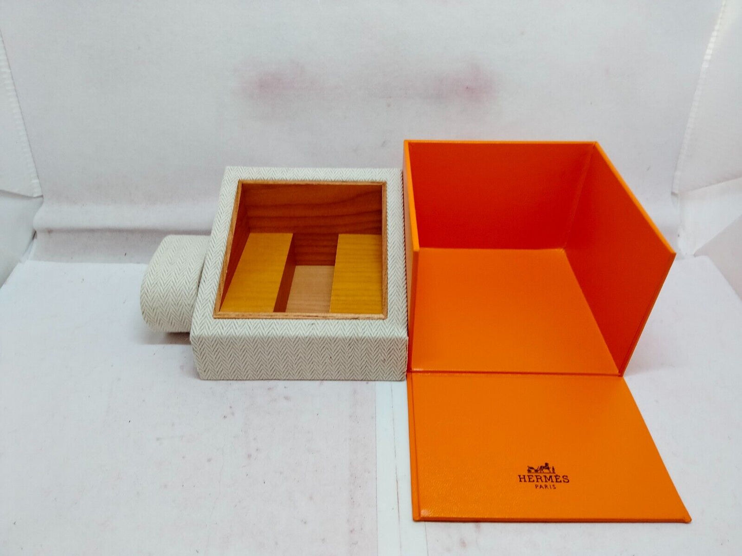 VINTAGE GENUINE HERMES Orange watch box wood leather booklet wood 231105003yS