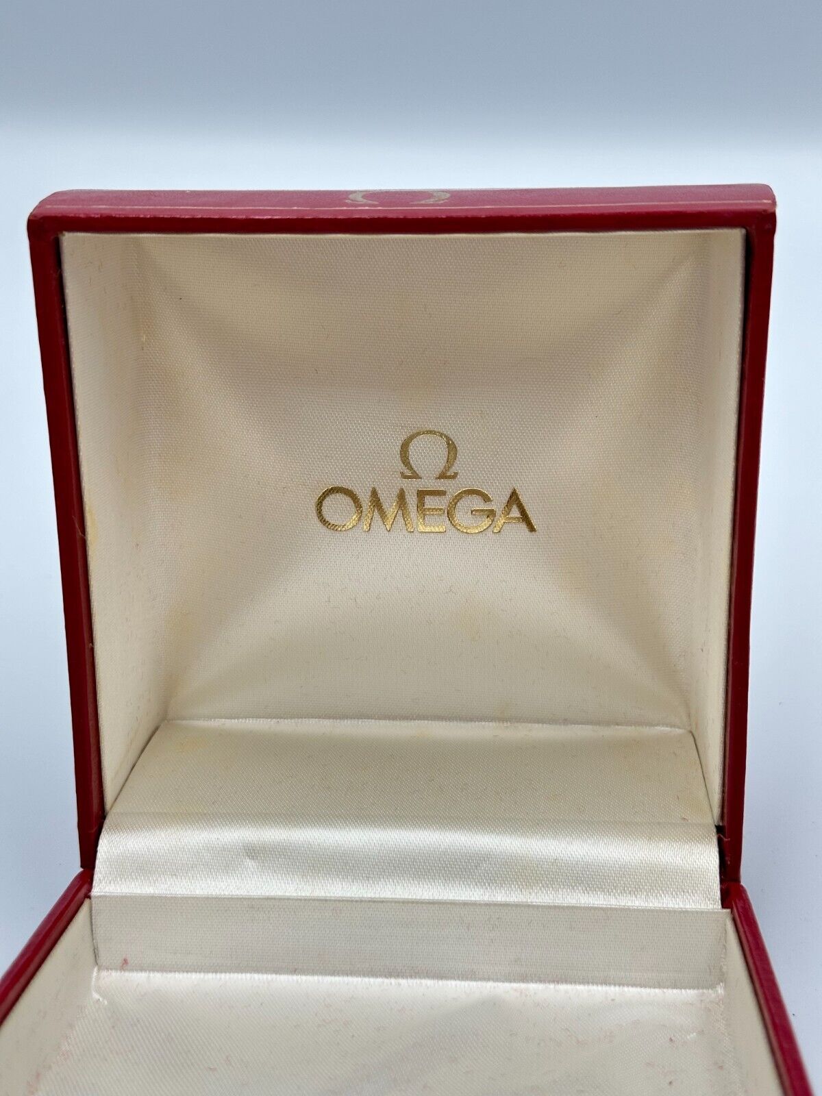 VINTAGE GENUINE OMEGA Red watch box case wood leather 240209001yA