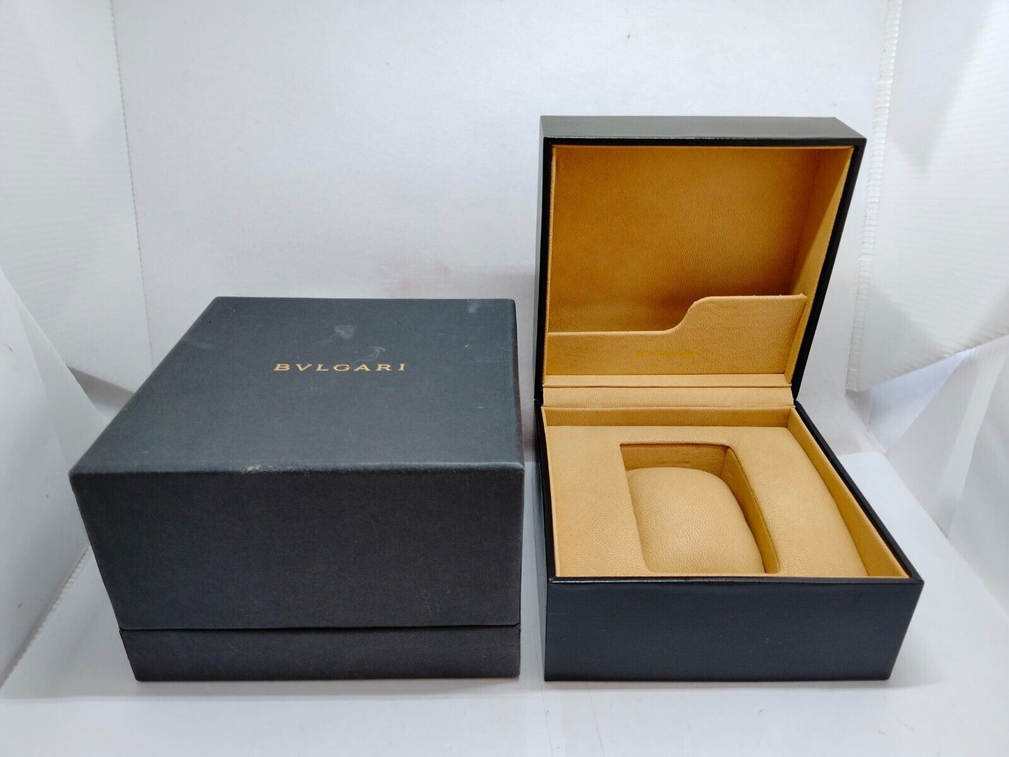 VINTAGE GENUINE BVLGARI watch box case Black wood leather 230612002yS