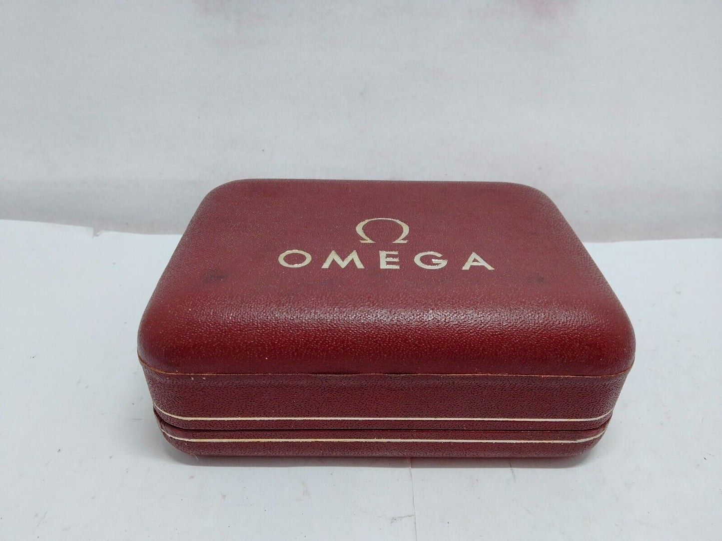 VINTAGE GENUINE OMEGA watch box case red wood leather 1220003yS