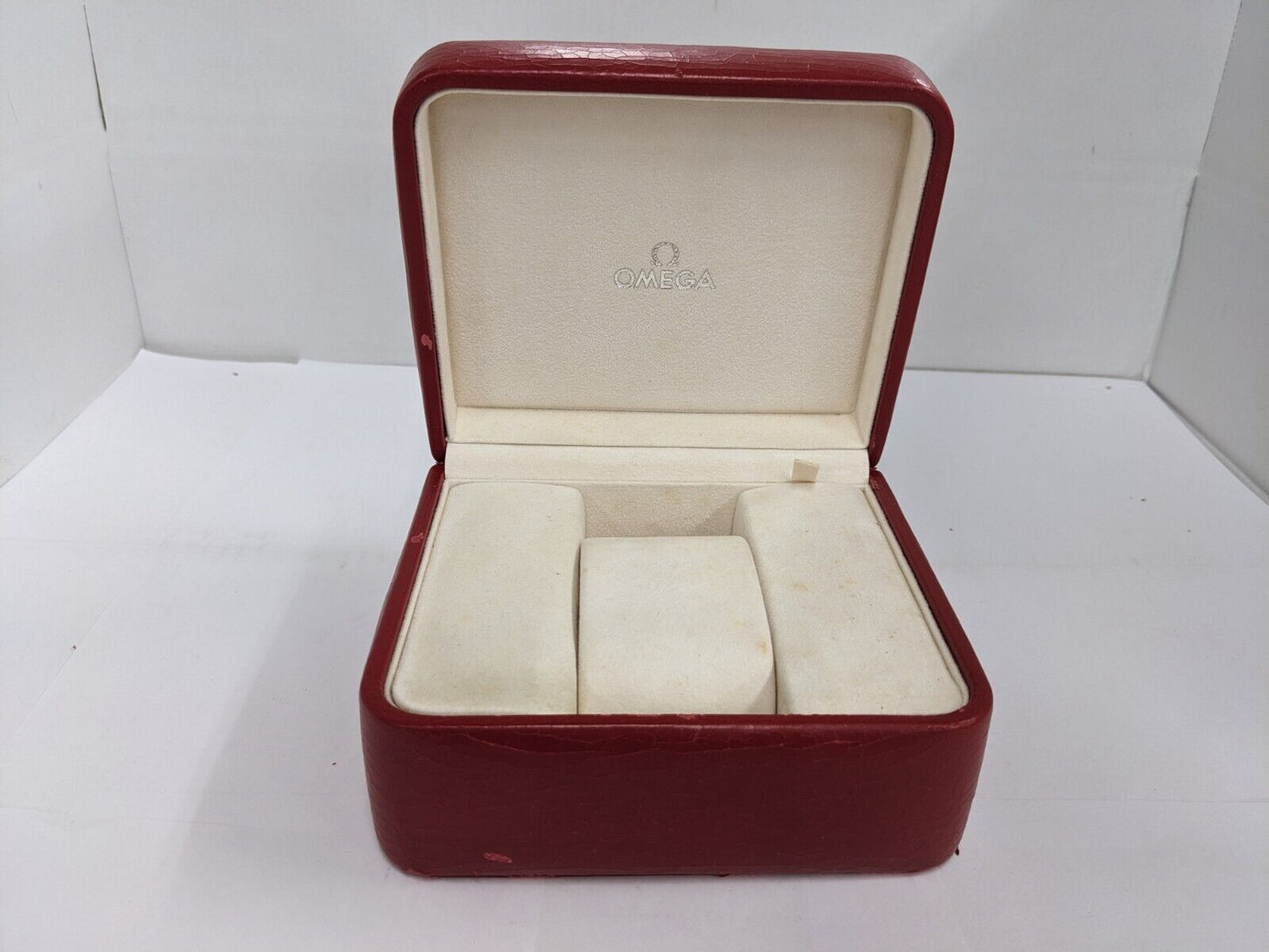 VINTAGE GENUINE OMEGA Speedmaster Seamaster watch box Case Red wood 231003012y2S