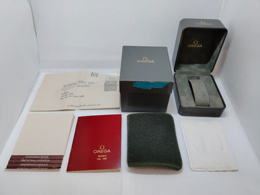 VINTAGE GENUINE OMEGA 1441 watch box case black Booklet 0603001mS