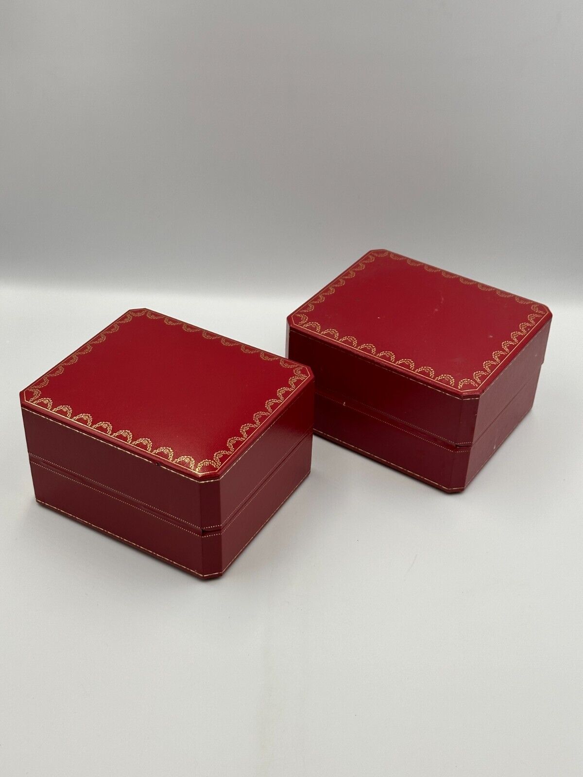 VINTAGE GENUINE CARTIER Red watch box case wood leather Booklet 240222002yA