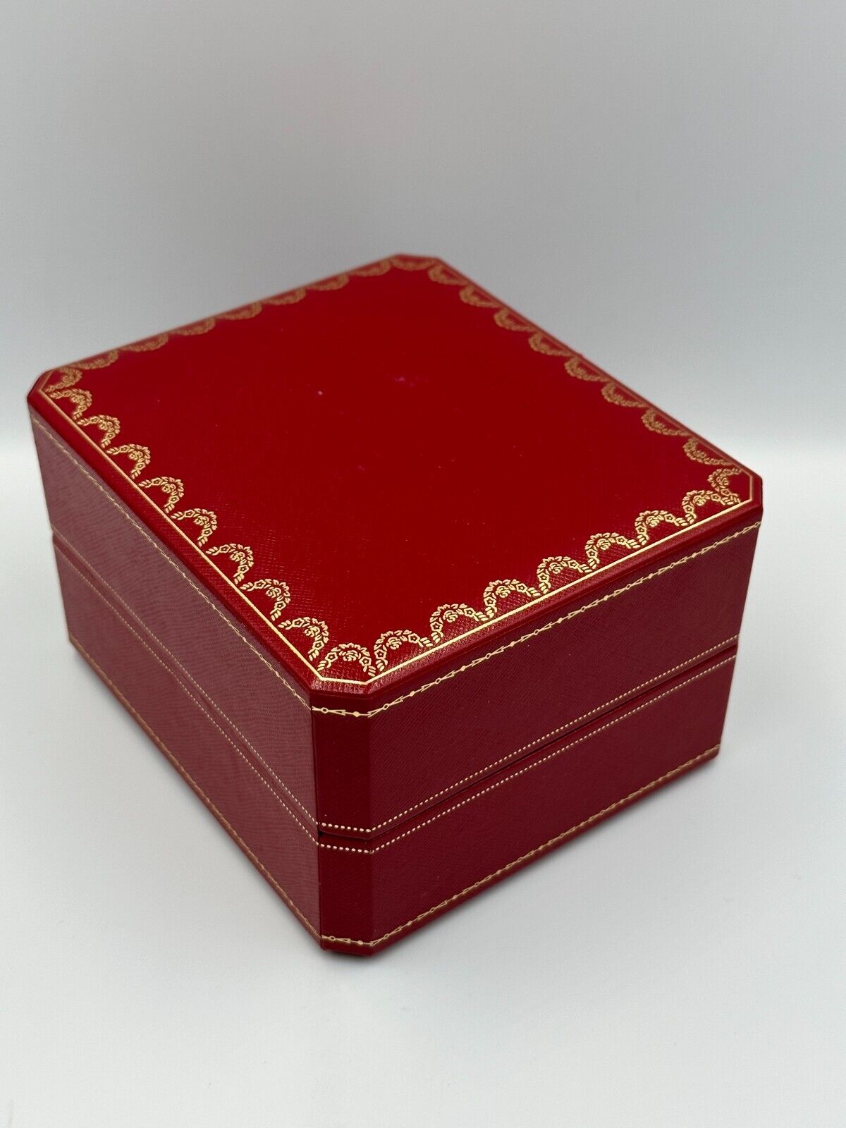 VINTAGE GENUINE CARTIER Red watch box case wood leather Booklet 240220009yA