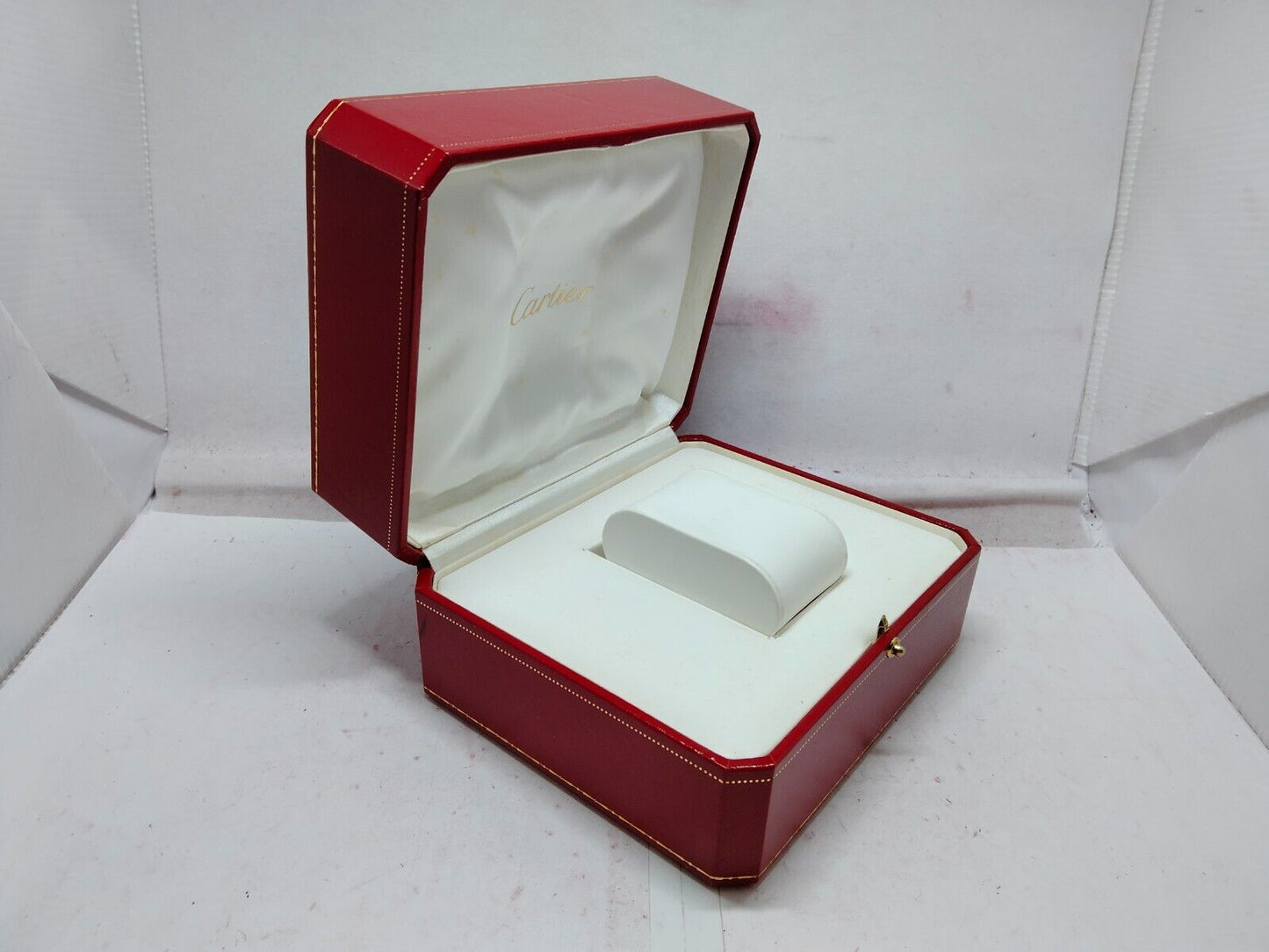 VINTAGE GENUINE CARTIER CO 1018 Red watch box case CO 1018 white 230921007y1S